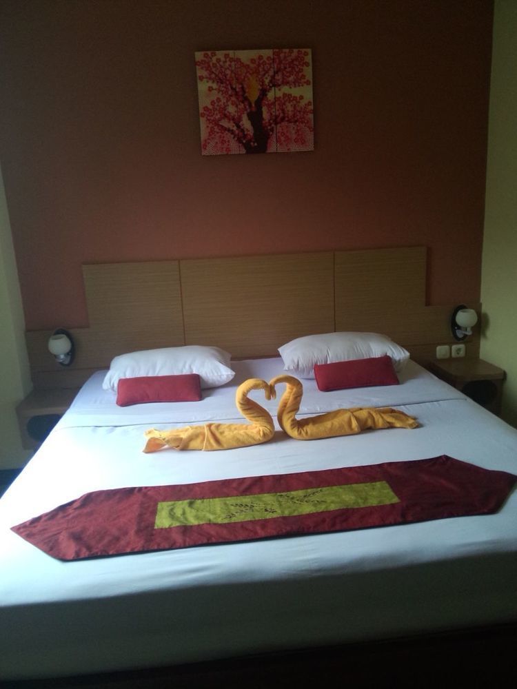City Hotel Mataram Extérieur photo