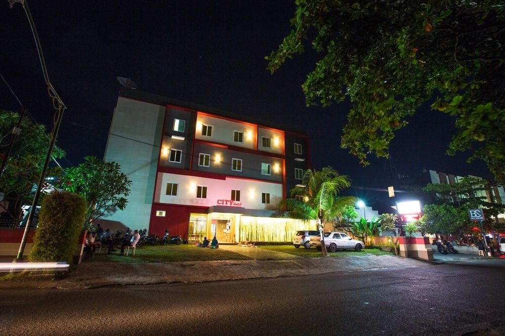 City Hotel Mataram Extérieur photo