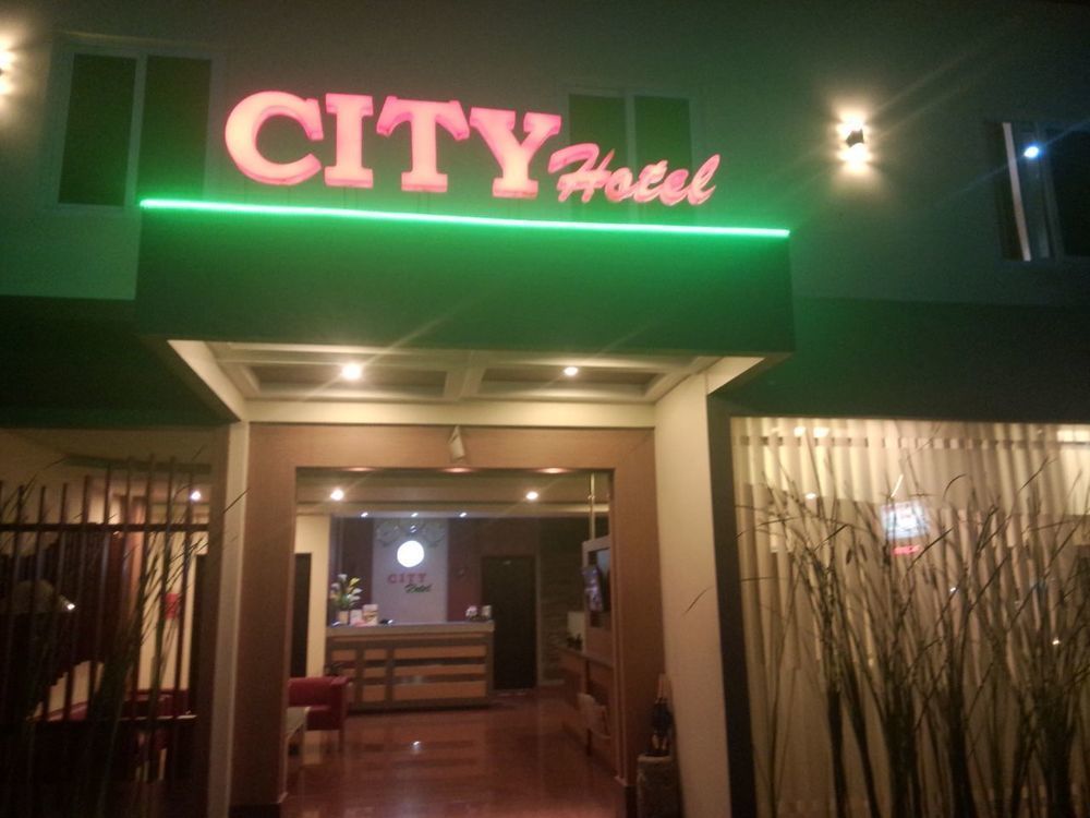 City Hotel Mataram Extérieur photo