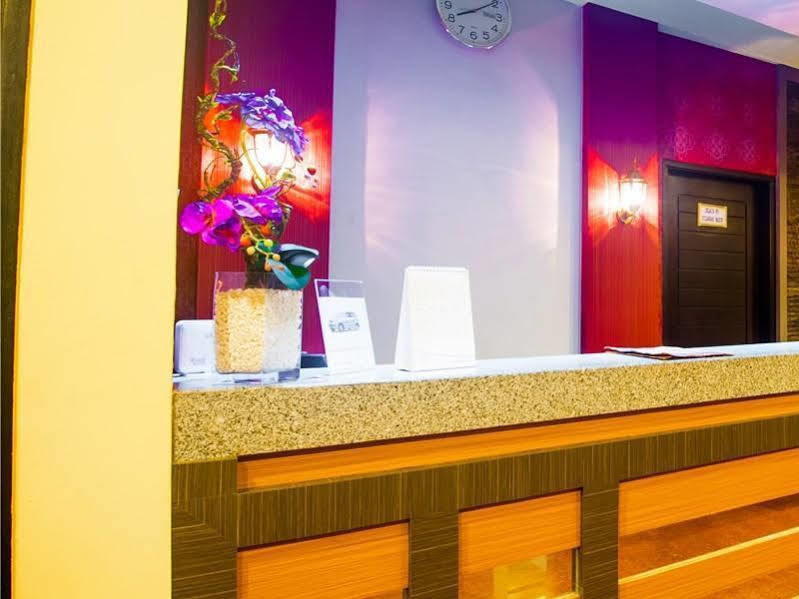 City Hotel Mataram Extérieur photo