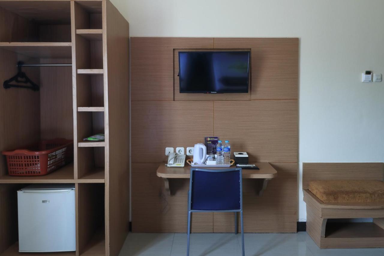 City Hotel Mataram Extérieur photo