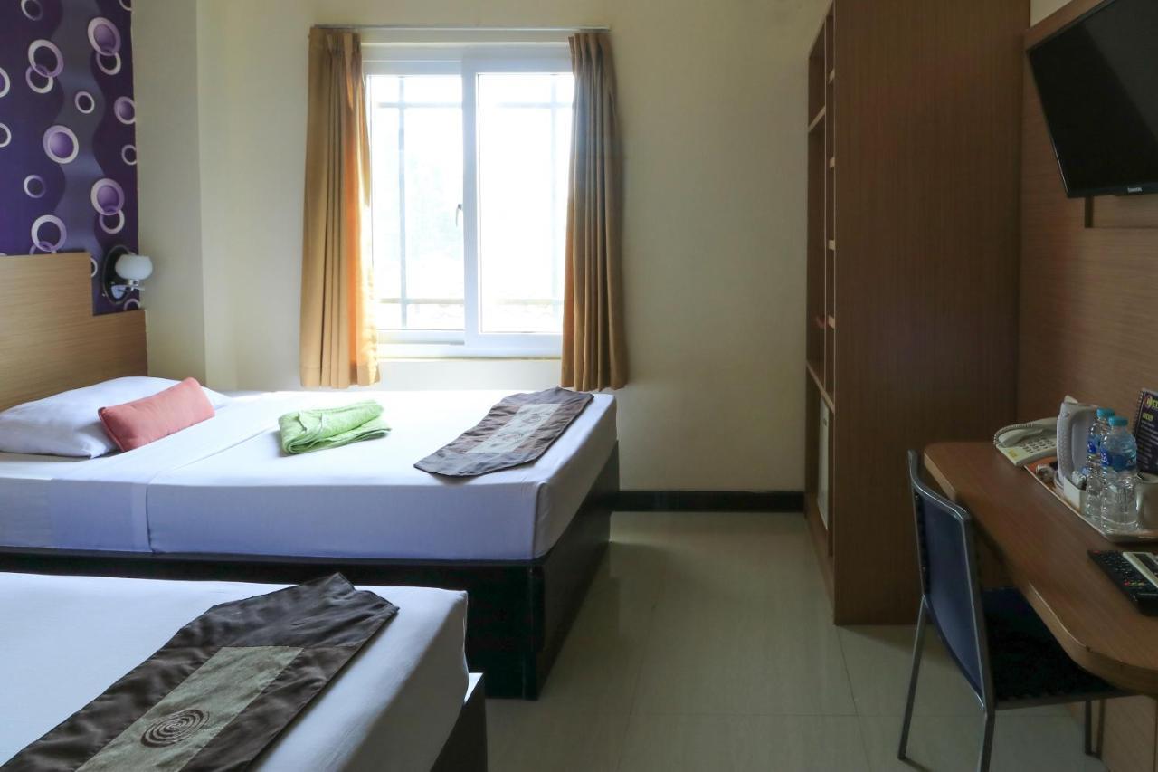 City Hotel Mataram Extérieur photo