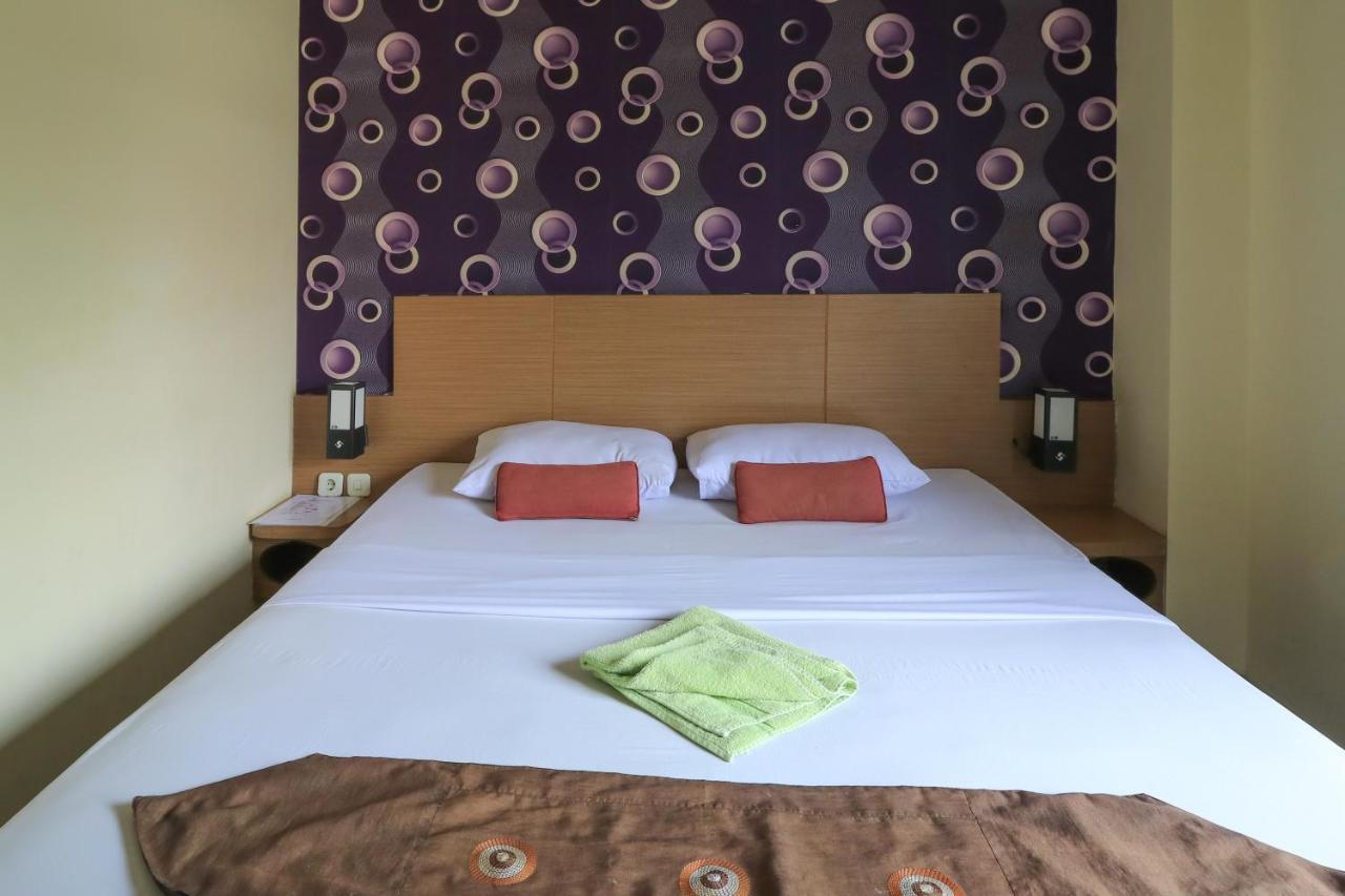 City Hotel Mataram Extérieur photo