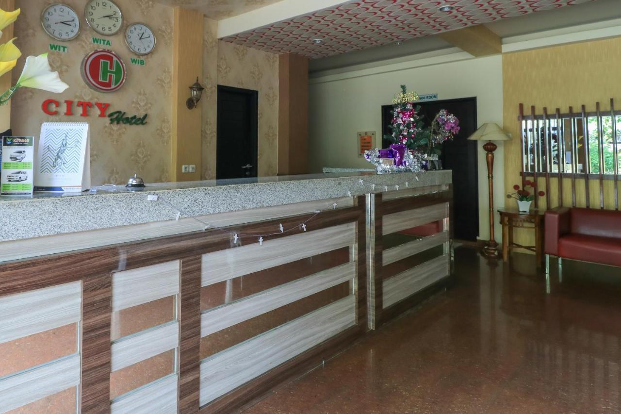 City Hotel Mataram Extérieur photo